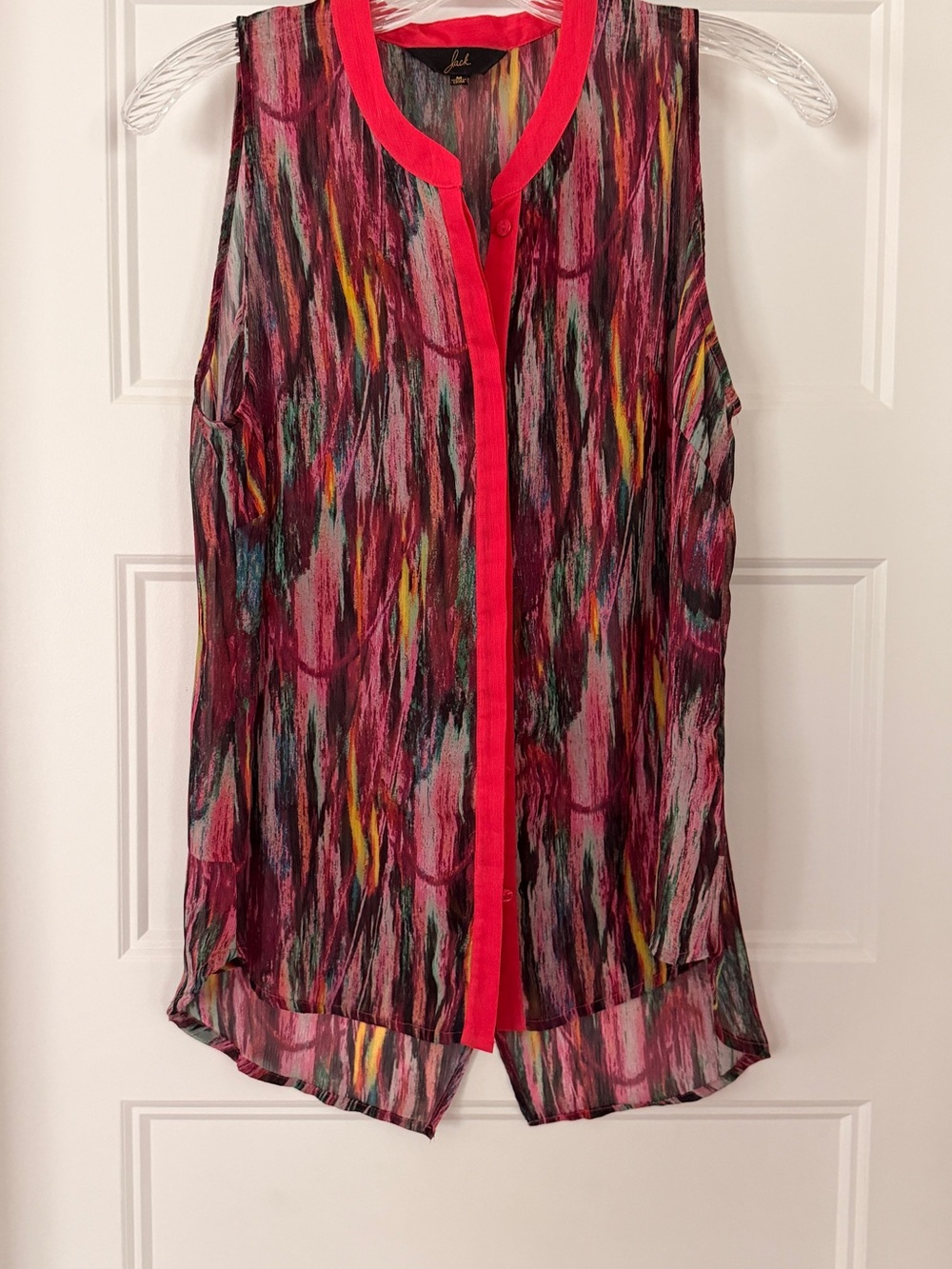 Jack by BB Dakota Sleeveless Abstract Print Blouse in Fuchsia and Multi